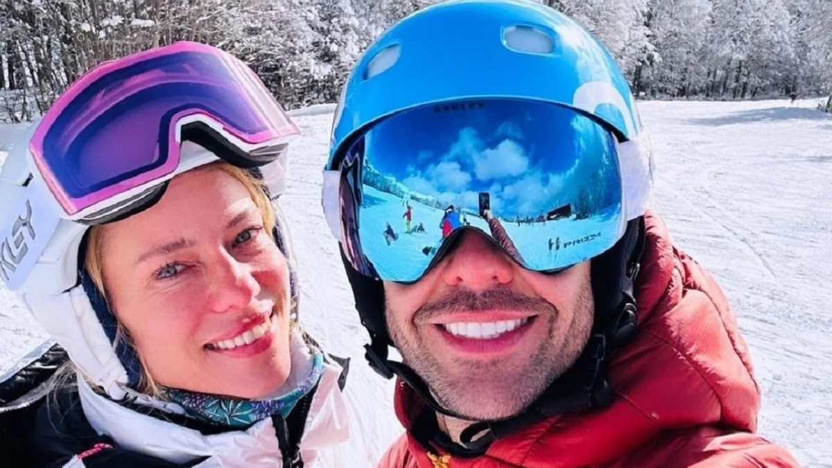 Puro amor: Nicole Neumann y Manu Urcera de vacaciones en Chapelco