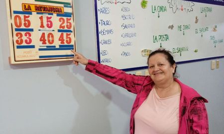 La dueña de la agencia que vendió el histórico premio del Quini 6 reveló cómo se enteró que un apostador de Reconquista ganó 8.800 millones. La dueña de la agencia que vendió el histórico premio del Quini 6 reveló cómo se enteró que un apostador de Reconquista ganó 8.800 millones.