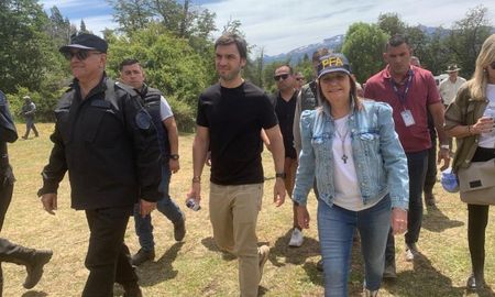 Patricia Bullrich fue sobreseida de causa por un operativo en tierras mapuches en Vaca Muerta. Patricia Bullrich fue sobreseida de causa por un operativo en tierras mapuches en Vaca Muerta.