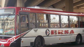 Un violento hecho en el servicio de transporte urbano sacudió la jornada laboral de un chofer de colectivos de la línea 9 de Santa Fe.