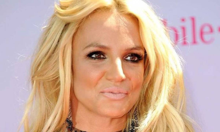 Britney Spears lanzó una canción junto a una legendaria banda del pop y sorprendió a los fanáticos Britney Spears lanzó una canción junto a una legendaria banda del pop y sorprendió a los fanáticos
