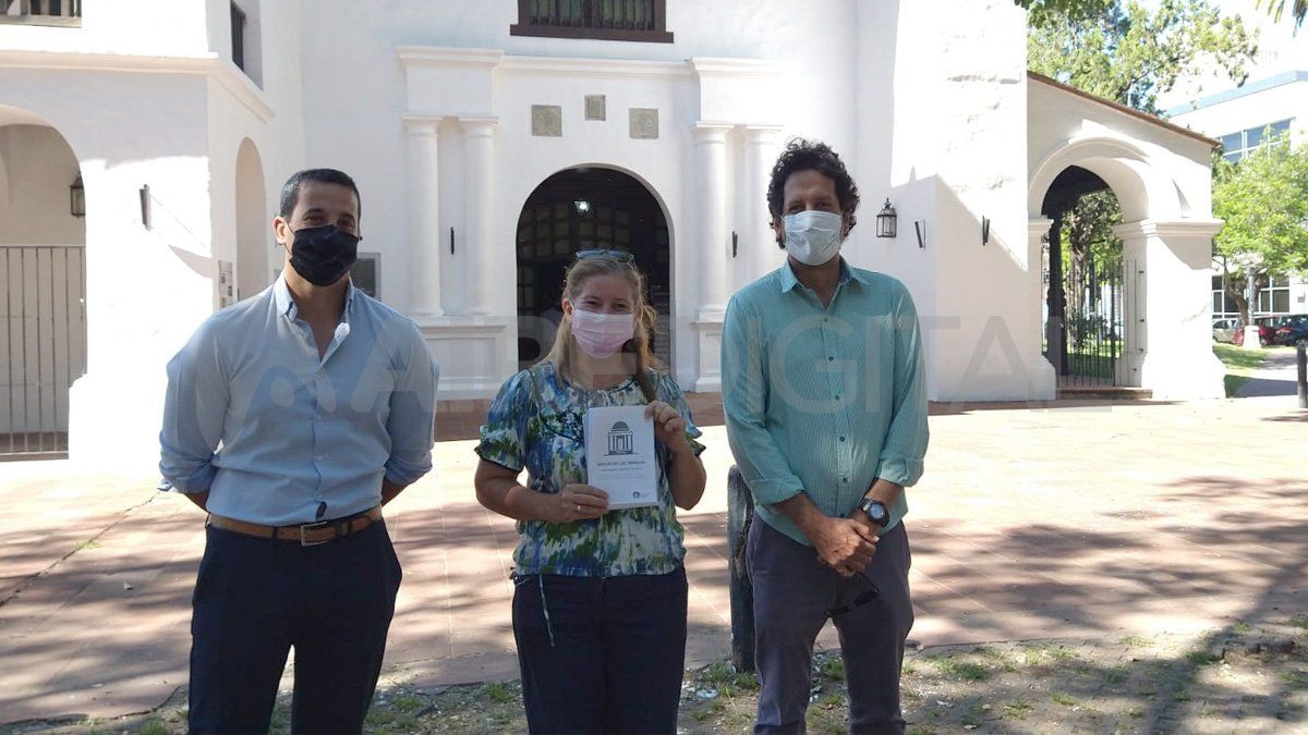 Franco Arone, director de Turismo; Publio Molinas, director de Derechos Humanos y M&oacute;nica levrino, coordinadora de la Mesa de Di&aacute;logo Interreligioso.