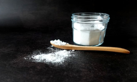 bicarbonato: rejuvenece y suaviza tus manos con este truco casero bicarbonato: rejuvenece y suaviza tus manos con este truco casero