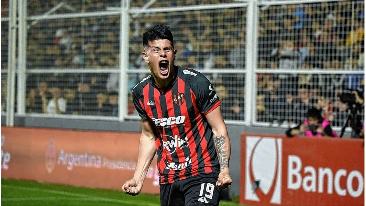 El delantero Marcelo Estigarribia, de último paso por Patronato de Paraná, es uno de los apuntados para reforzar el ataque de Colón.