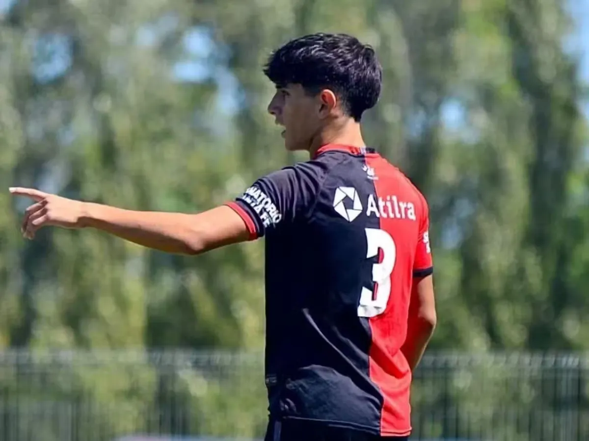 Estanislao López, la joya sabalera de 15 años que quiso llevarse Boca y recalaría en Talleres. Estanislao López, la joya sabalera de 15 años que quiso llevarse Boca y recalaría en Talleres.