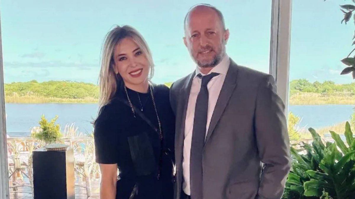 Jesica Cirio y Martín Insaurralde tienen una hija en común. Jesica Cirio y Martín Insaurralde tienen una hija en común.