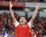 Colón avanzó en las negociaciones para contratar a Gastón Togni. Se trata de la compra de un porcentaje del pase del mediocampista que pertenece a Independiente. Colón avanzó en las negociaciones para contratar a Gastón Togni. Se trata de la compra de un porcentaje del pase del mediocampista que pertenece a Independiente.