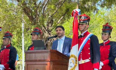 Maximiliano Pullaro encabezó el acto oficial por el 452° aniversario de la fundación de la ciudad de Santa Fe. Maximiliano Pullaro encabezó el acto oficial por el 452° aniversario de la fundación de la ciudad de Santa Fe.