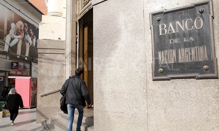 Se normaliza la actividad presencial en el Banco Nación. Se normaliza la actividad presencial en el Banco Nación.