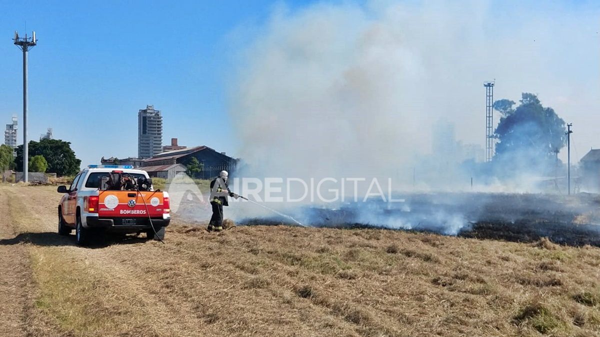 Fotos: se incendió un vagón en la Estación Belgrano