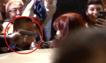 photoEl momento exacto en el que Fernando Sabag Montiel le apunta a Cristina Fernández de Kirchner. photoEl momento exacto en el que Fernando Sabag Montiel le apunta a Cristina Fernández de Kirchner.