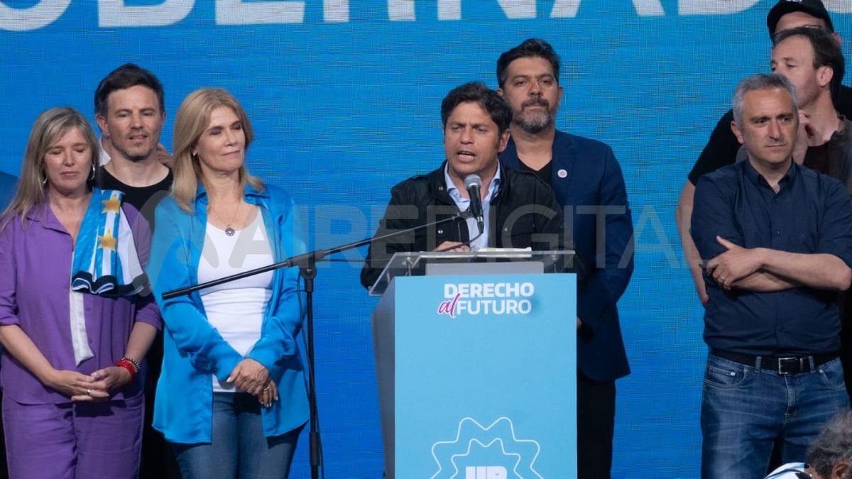 El encuentro previsto para las 19 tendrá la sombra de la aparición del Derecho al Futuro, el movimiento encabezado por el gobernador Axel Kicillof. El encuentro previsto para las 19 tendrá la sombra de la aparición del Derecho al Futuro, el movimiento encabezado por el gobernador Axel Kicillof.