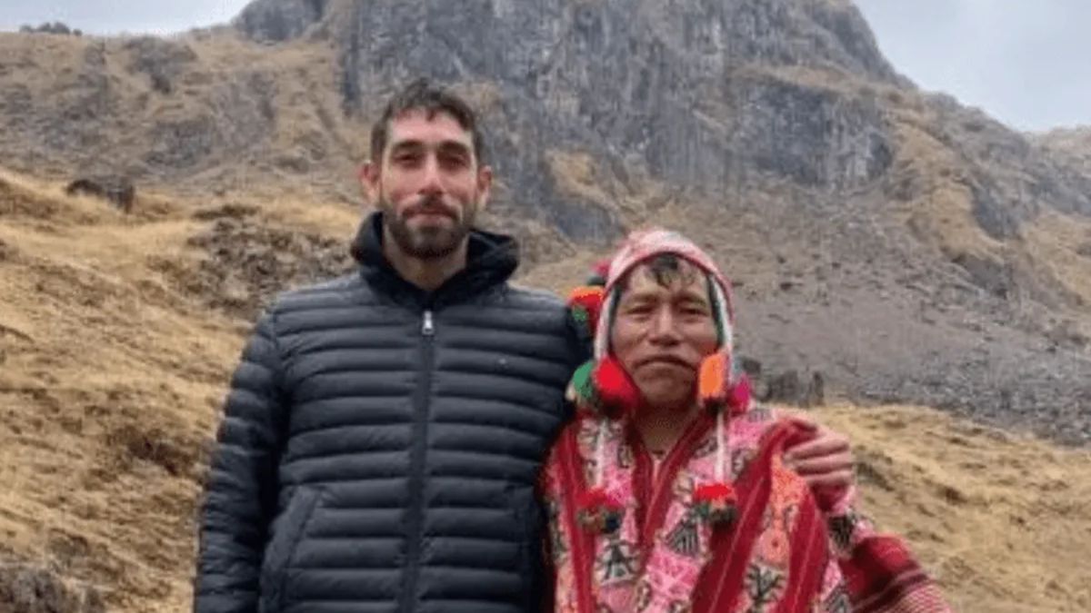 El peruano Juan Comingues convive con pueblos originarios. El peruano Juan Comingues convive con pueblos originarios.