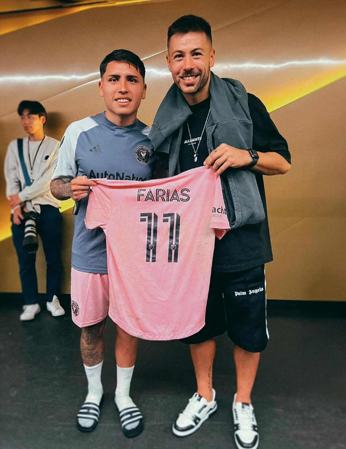 Federico Lertora junto a Facundo Farías tras el partido. Federico Lertora junto a Facundo Farías tras el partido.