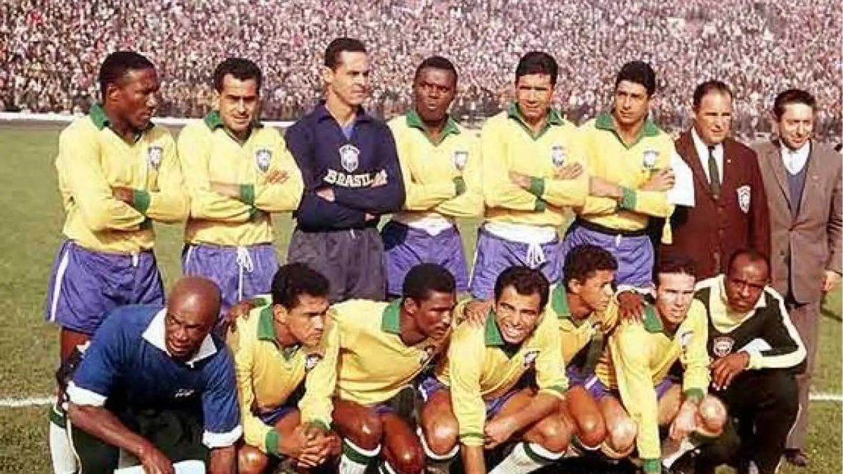 La última selección que logró ganar dos Mundiales seguidos fue Brasil, cuando lo hizo en 1958 y 1962. La última selección que logró ganar dos Mundiales seguidos fue Brasil, cuando lo hizo en 1958 y 1962.