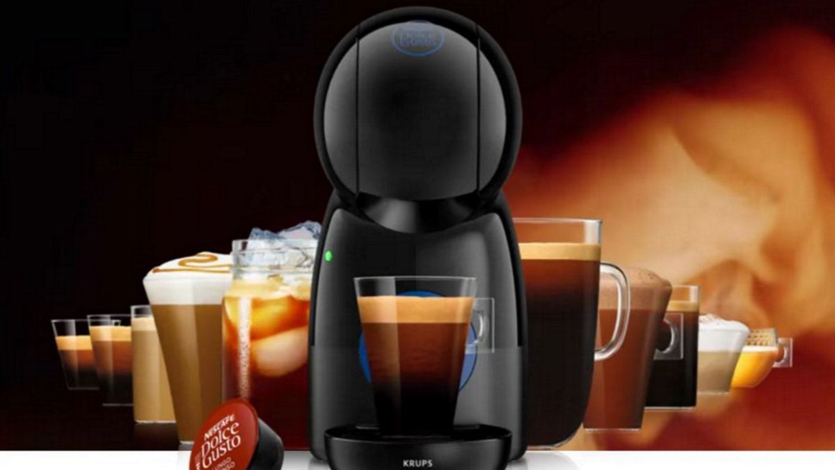 La cafetera de cápsulas es fácil de usar. La cafetera de cápsulas es fácil de usar.