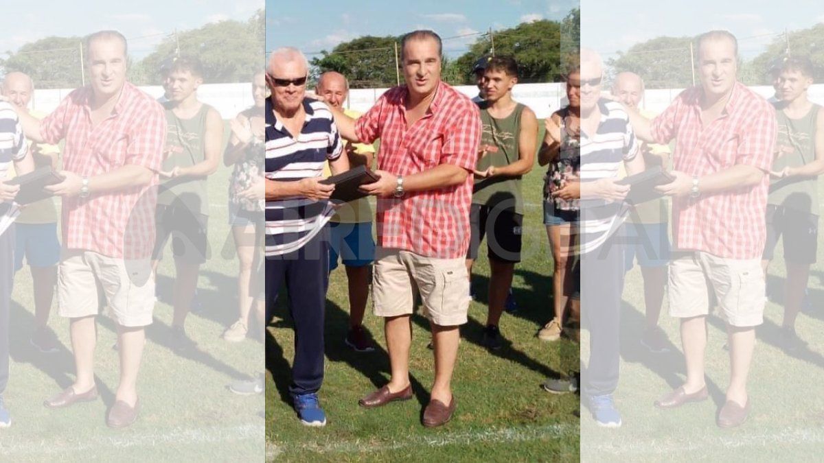 Alberto Garau era vicepresidente de la Liga Santafesina de Fútbol y Presidente del club Las Flores.