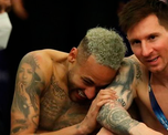 Lionel Messi se va del Barcelona, según confirmó el club catalán en su&nbsp;sitio web oficial&nbsp;y redes sociales. Luego de 17 años en la institución, el rosarino se irá a otro club -aún incierto-, cambiando el paradigma del fútbol mundial.&nbsp;