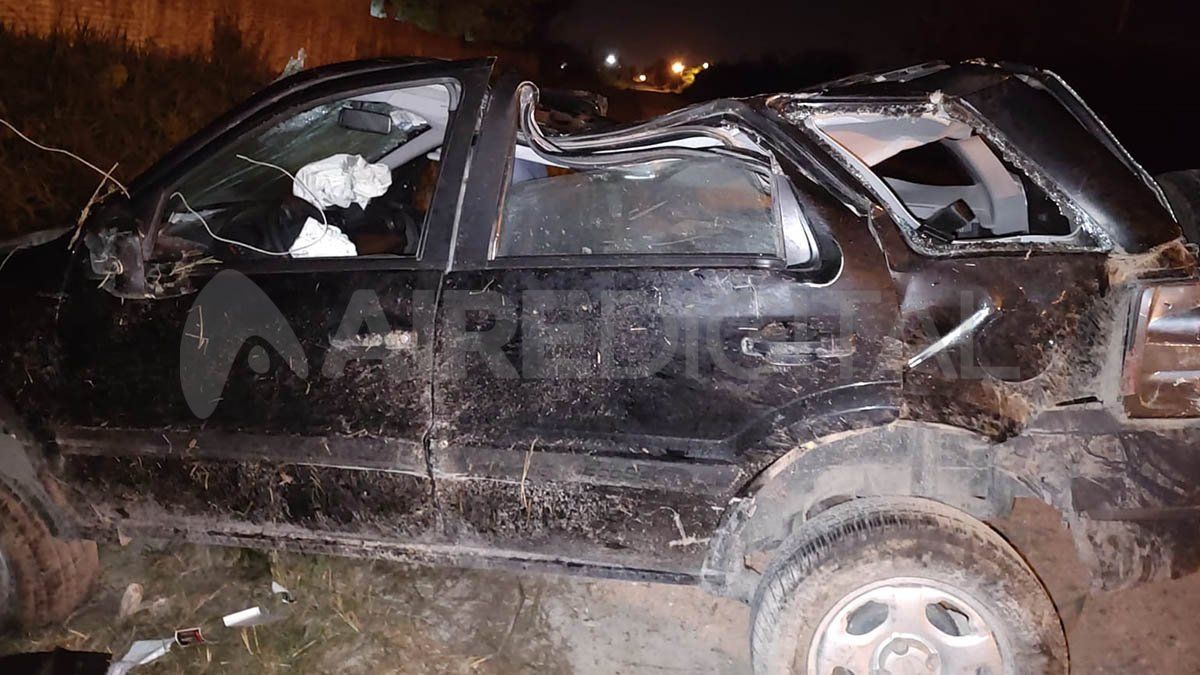 El conductor de 67 años impactó contra el tapial de un motel.