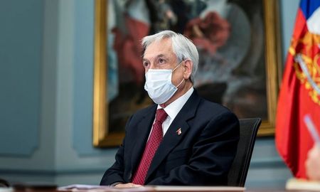 Piñera anunció refugio en Chile para activistas afganas y sus familias. Piñera anunció refugio en Chile para activistas afganas y sus familias.