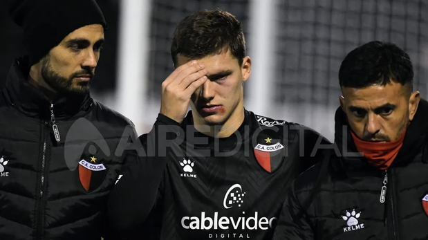 La dura confesión de un futbolista de Colón: Nunca pensé que esta foto iba a ser la única...