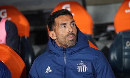 Tevez explotó tras el empate de Talleres: fuerte cruce con un periodista en Santa Fe Tevez explotó tras el empate de Talleres: fuerte cruce con un periodista en Santa Fe