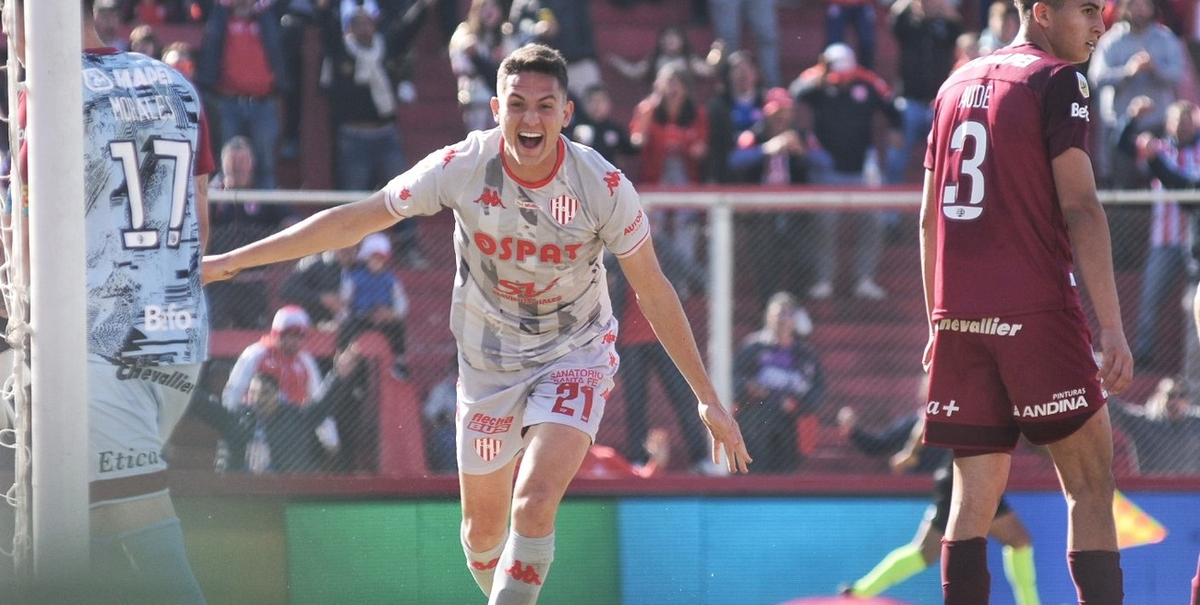 Facundo Agüero marcó un tanto en la goleada 3-0 frente a Lanús en el 15 de abril. Facundo Agüero marcó un tanto en la goleada 3-0 frente a Lanús en el 15 de abril.