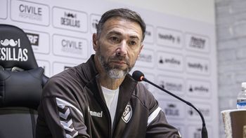 El Kily González dejó de ser el entrenador de Platense