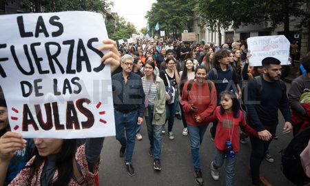 Aire de Santa Fe | Santa Fe marcha universitaria estudiantes y trabajadores_DSC07379_MTH.jpg