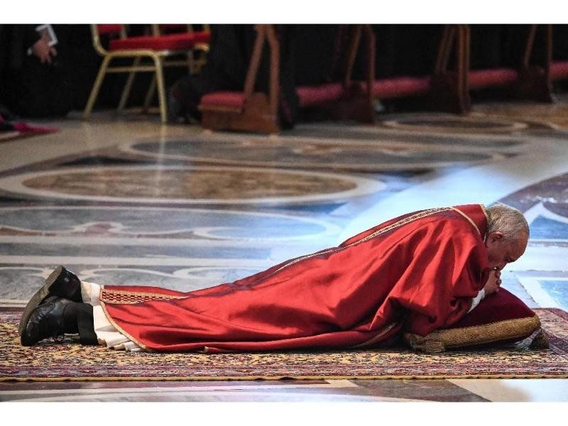 Francisco: “La violencia no es la cura para nuestro mundo roto”