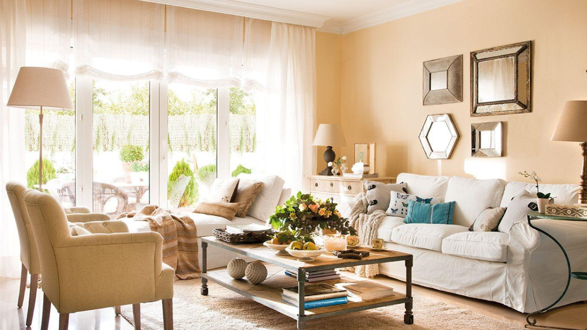 Los espacios grandes junto a los colores claros de la pared permiten que la casa se ilumine con mayor facilidad gracias a luz solar. Los espacios grandes junto a los colores claros de la pared permiten que la casa se ilumine con mayor facilidad gracias a luz solar.