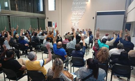 El plenario de secretarios generales de la Festram se reunió este jueves en Santa Fe. El plenario de secretarios generales de la Festram se reunió este jueves en Santa Fe.
