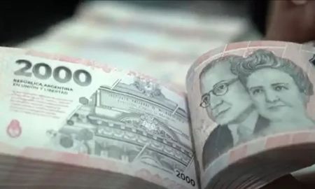 El ejemplar se suma a la línea Peso y será distribuidoprogresivamente a todo el país. El ejemplar se suma a la línea Peso y será distribuidoprogresivamente a todo el país.
