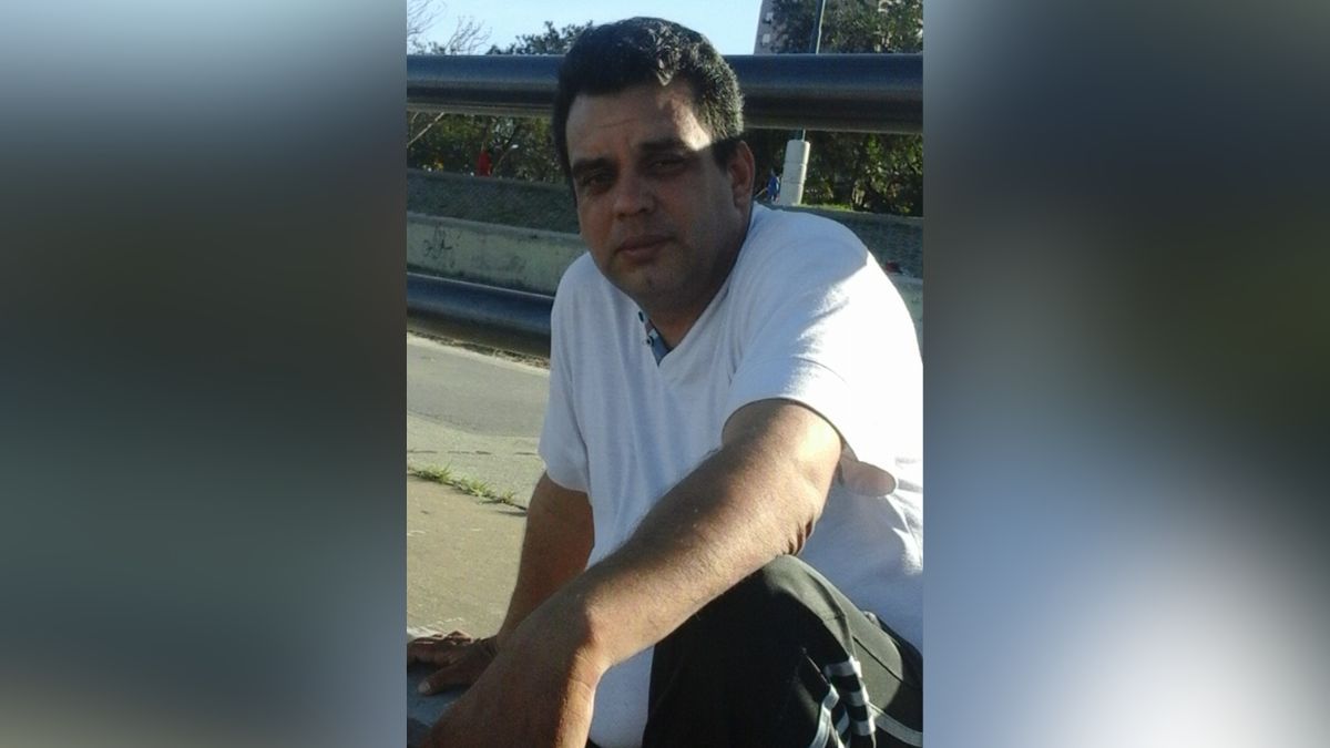 Eduardo Villanueva es velado en la sala de Asoem, ubicada en la intersección de Alfonso Durán y San José. Eduardo Villanueva es velado en la sala de Asoem, ubicada en la intersección de Alfonso Durán y San José.