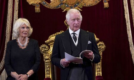 Carlos III, que fue proclamado oficialmente rey el sábado, comenzó su reinado con una agenda repleta a raíz del fallecimiento de su madre. Carlos III, que fue proclamado oficialmente rey el sábado, comenzó su reinado con una agenda repleta a raíz del fallecimiento de su madre.