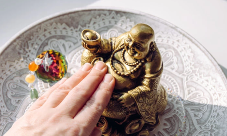 Los amuletos pueden ser una herramienta útil para atraer la riqueza a su hogar, siempre y cuando se utilicen con fe y positividad. Los amuletos pueden ser una herramienta útil para atraer la riqueza a su hogar, siempre y cuando se utilicen con fe y positividad.