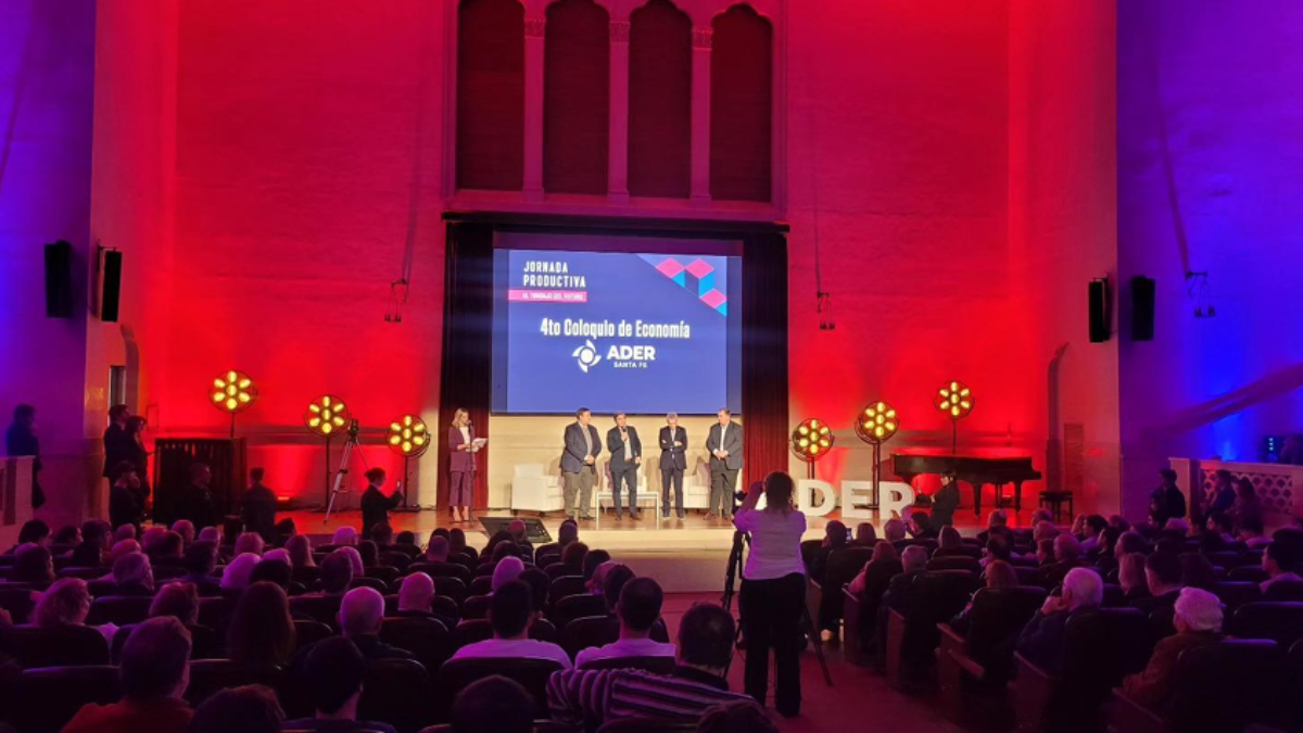 Paraninfo UNL - &nbsp;Nicolás Cabó