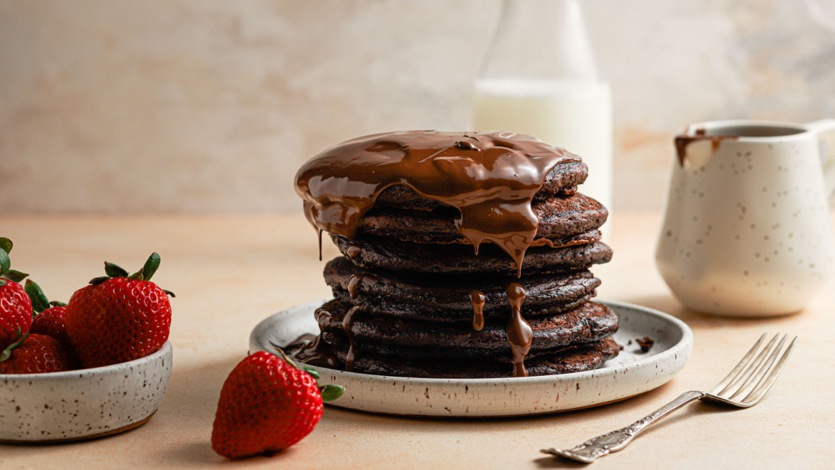 Cómo hacer panqueques de chocolate: la receta fácil y práctica para preparar en casa