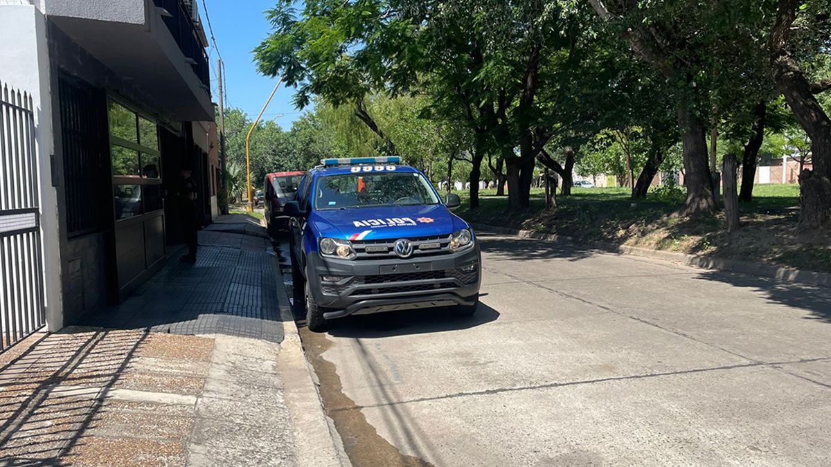 La policía llegó al lugar y realizó las primeras actuaciones del robo.&nbsp;