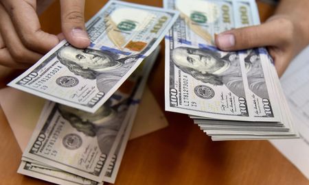 Se descuenta que Argentina no podrá afrontar los vencimientos que se producirán en los próximos años con privados, el FMI y los organismos financieros internacionales. Se descuenta que Argentina no podrá afrontar los vencimientos que se producirán en los próximos años con privados, el FMI y los organismos financieros internacionales.