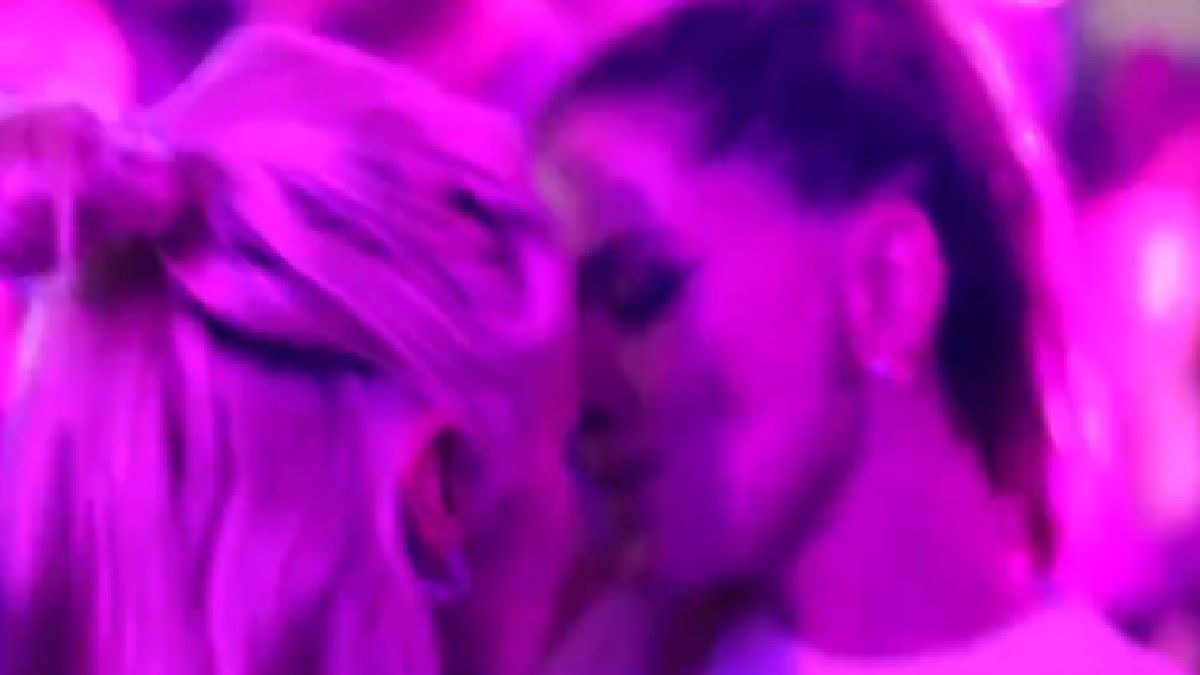 Surgió un nuevo rumor en el que se vincula a la modelo con una antigua compañera de trabajo.&nbsp;