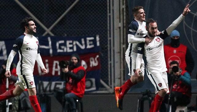 San Lorenzo acabó con el sueño de Banfield