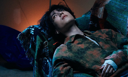 El integrante del grupo de Kpop, GOT7, lanzó un nuevo sencillo digital en solitario y su video musical. El integrante del grupo de Kpop, GOT7, lanzó un nuevo sencillo digital en solitario y su video musical.
