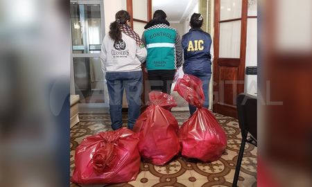 Tres bolsas con un total de 2,500 kilos de residuos patologicos fueron retiradas de la clínica Tres bolsas con un total de 2,500 kilos de residuos patologicos fueron retiradas de la clínica