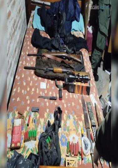 Este grupo de policías acostumbraba a humillar y maltratar a los soldaditos que detenían, a los que les robaban las armas y la droga Este grupo de policías acostumbraba a humillar y maltratar a los soldaditos que detenían, a los que les robaban las armas y la droga