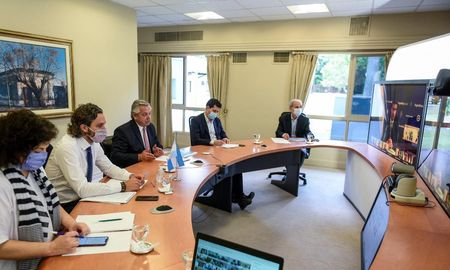 Fernández mantiene esta siesta una videoconferencia con los mandatarios provinciales. Fernández mantiene esta siesta una videoconferencia con los mandatarios provinciales.