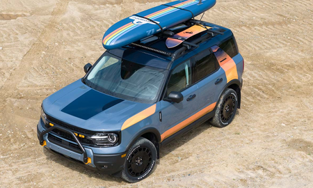 Ford lanza la edición limitada Bronco Silver Lake Dunes, una propuesta exclusiva para conmemorar 60 años de aventura y diseño icónico. Ford lanza la edición limitada Bronco Silver Lake Dunes, una propuesta exclusiva para conmemorar 60 años de aventura y diseño icónico.