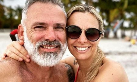 Después de algunas idas y vueltas, la pareja pasó por el registro civil y luego, celebró en una ceremonia íntima. Después de algunas idas y vueltas, la pareja pasó por el registro civil y luego, celebró en una ceremonia íntima.