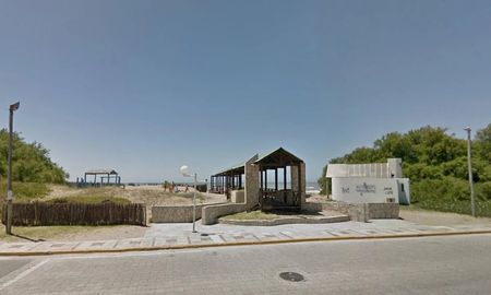 Avenida Costanera y calle 44 en Santa Teresita, lugar donde se produjo el asesinato del joven de 18 años. Avenida Costanera y calle 44 en Santa Teresita, lugar donde se produjo el asesinato del joven de 18 años.