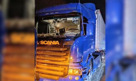 Un joven de 22 años falleció al impactar contra un camión en la Ruta Nacional N° 11. Un joven de 22 años falleció al impactar contra un camión en la Ruta Nacional N° 11.